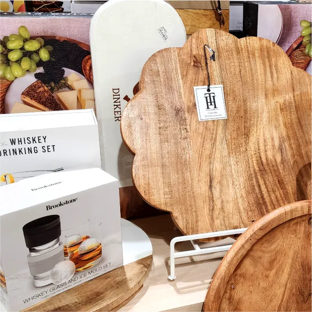 ENTERTAINING - Serveware to transform your table setting and enhance the joy of dining.