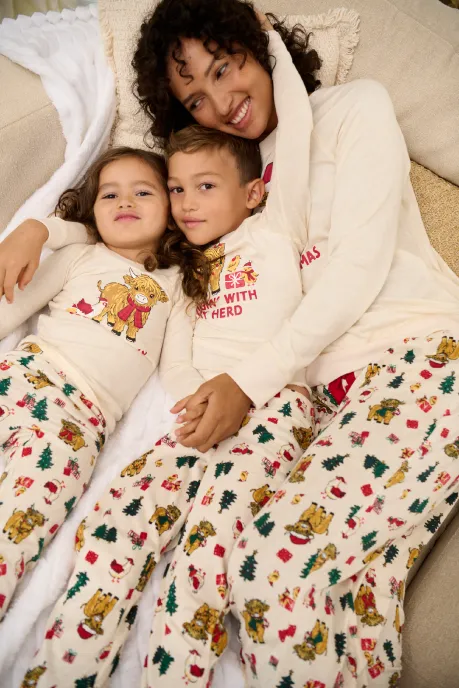 cozy holiday outfits