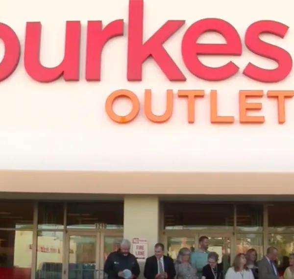 Burkes Outlet opens in Moundsville